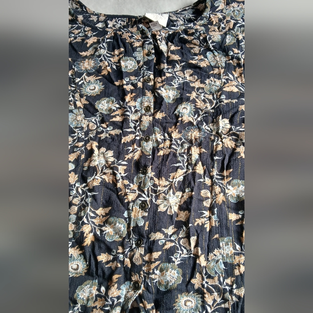Knox Rose Multicolor Floral Top - Picture 3 of 9